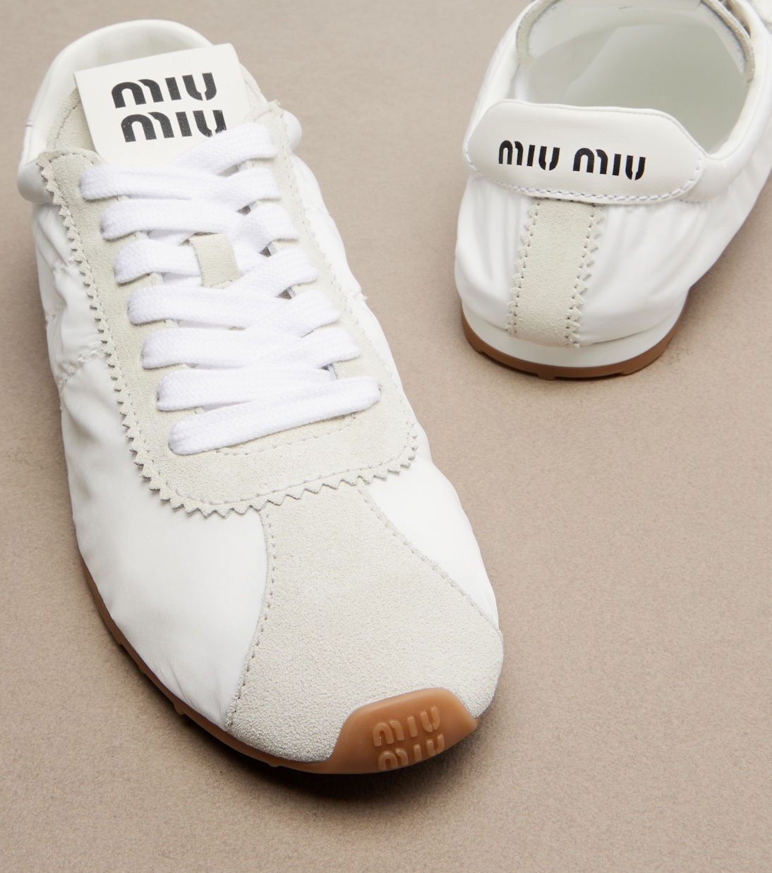 Baskets Plume à finitions en daim | Miu Miu