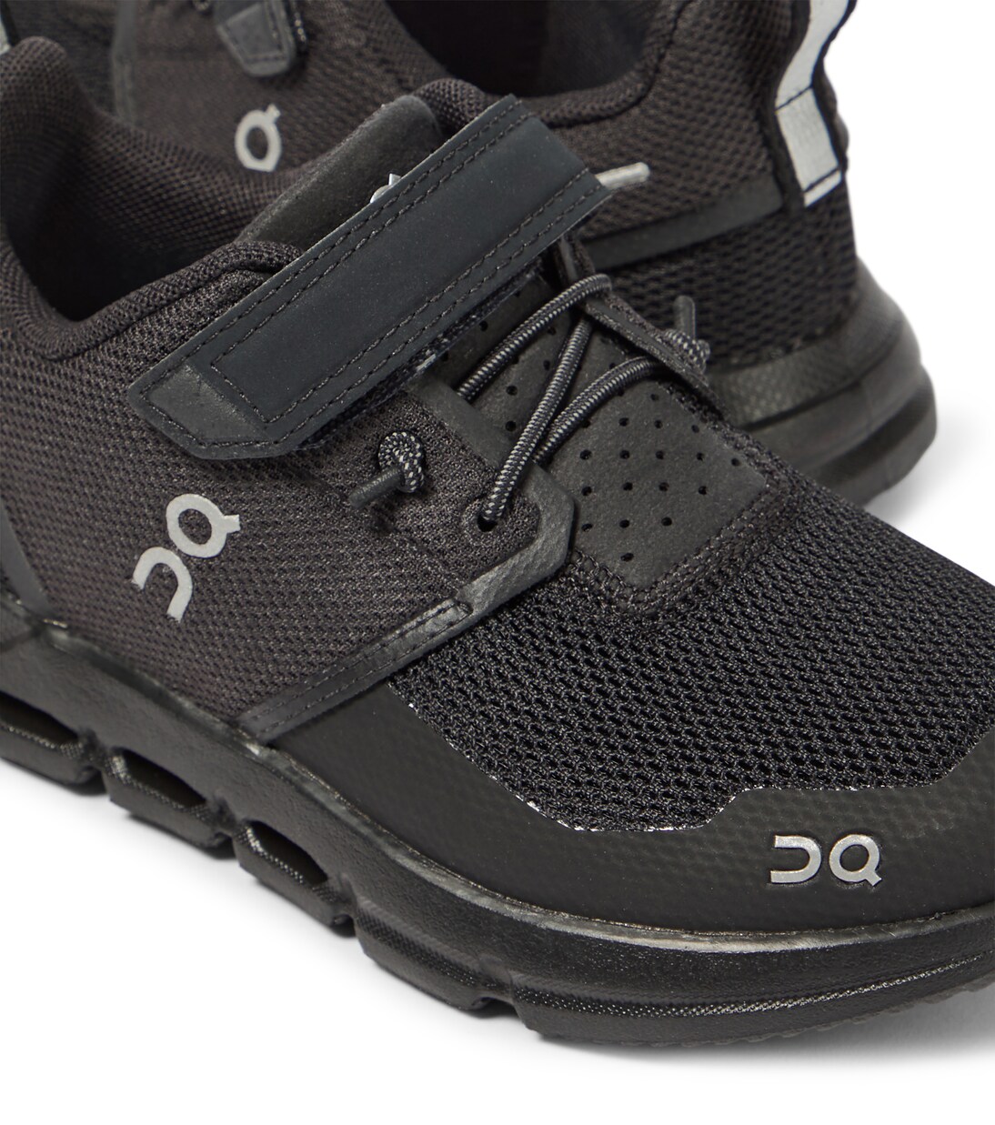 Cloud Play running shoes | On Kids