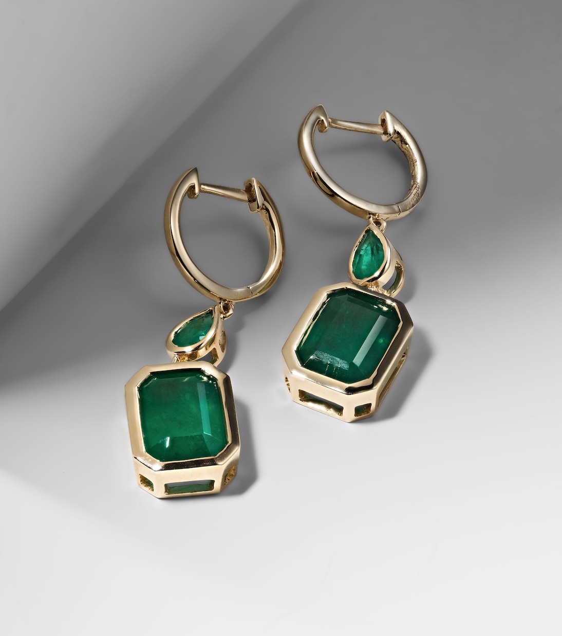 Illusion 18kt gold drop earrings with emeralds | Shay Jewelry