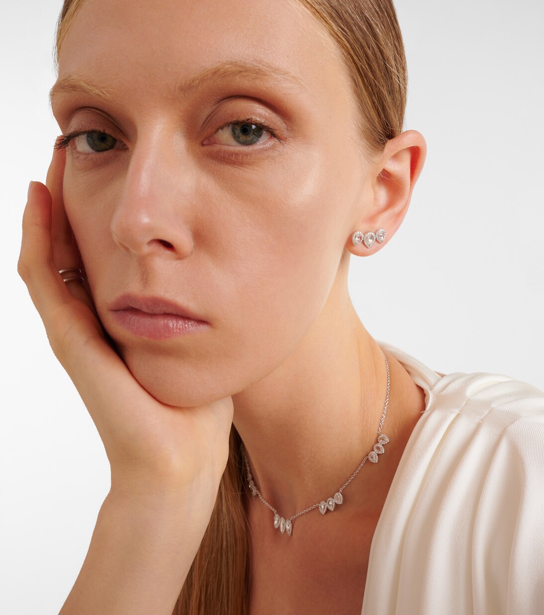 Orecchini Kanika in oro bianco 18kt con diamanti | Kamyen