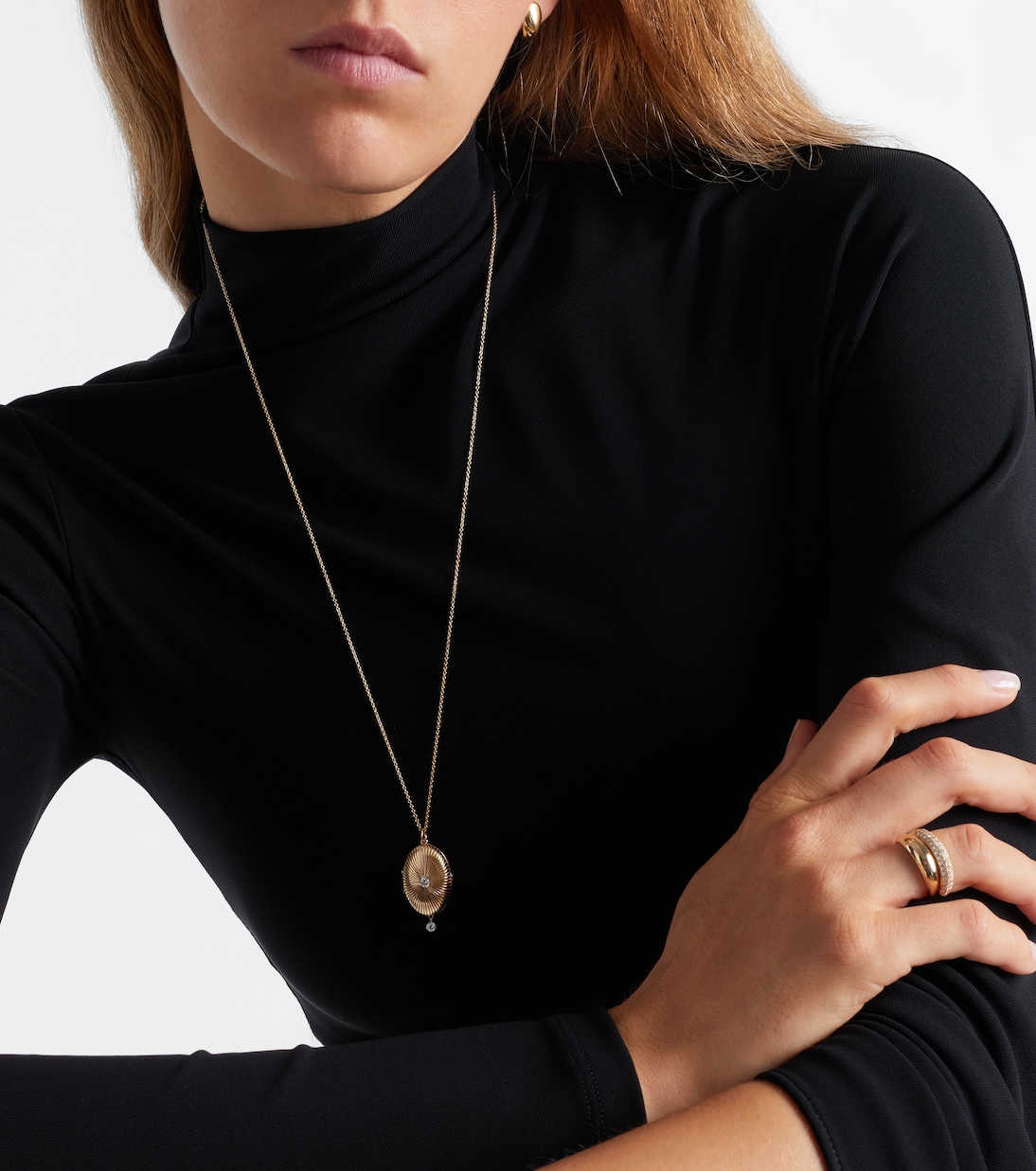 9kt gold locket necklace with diamonds | Persée