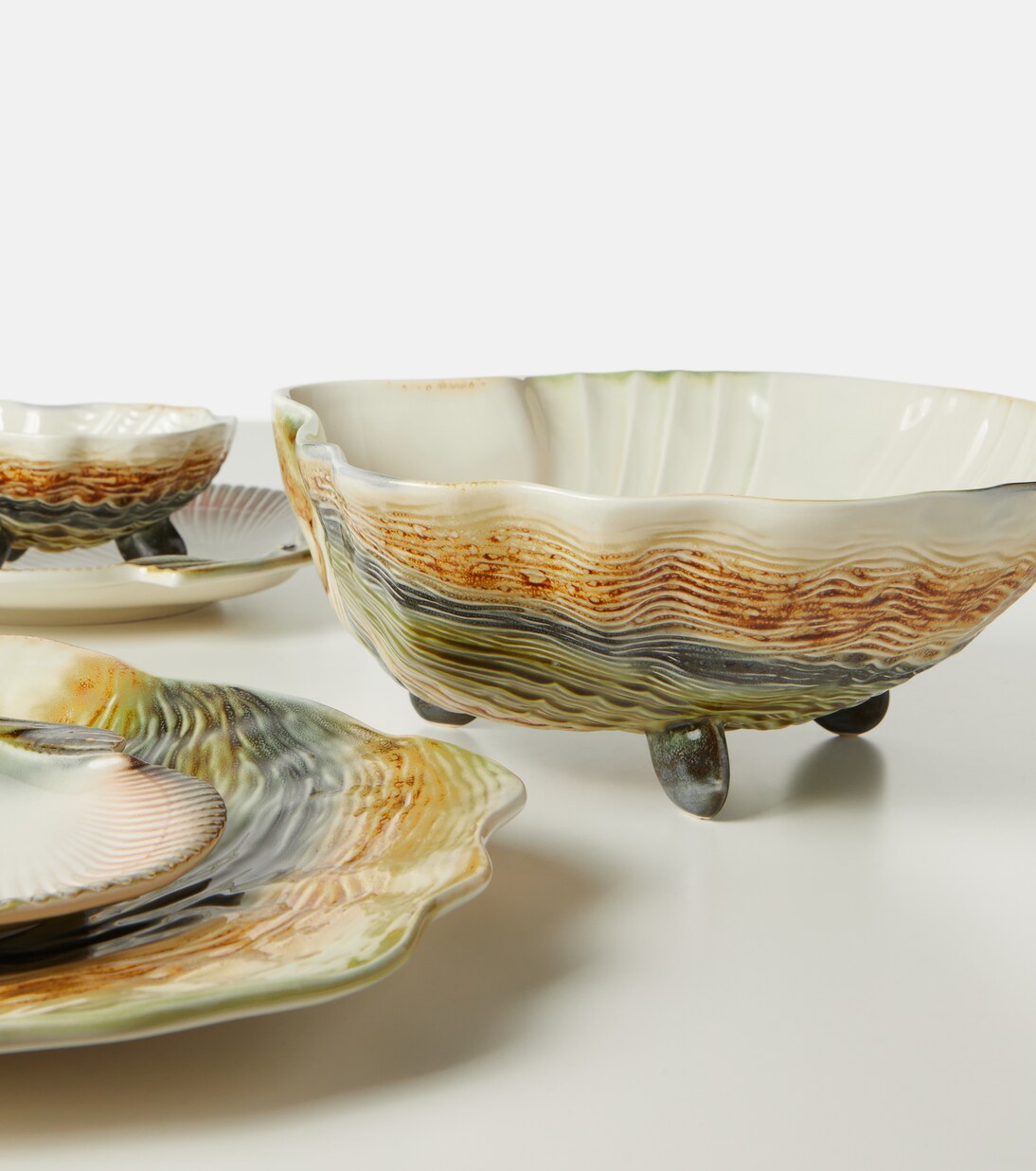 Oyster & Scallops ceramic salad bowl | Bordallo Pinheiro