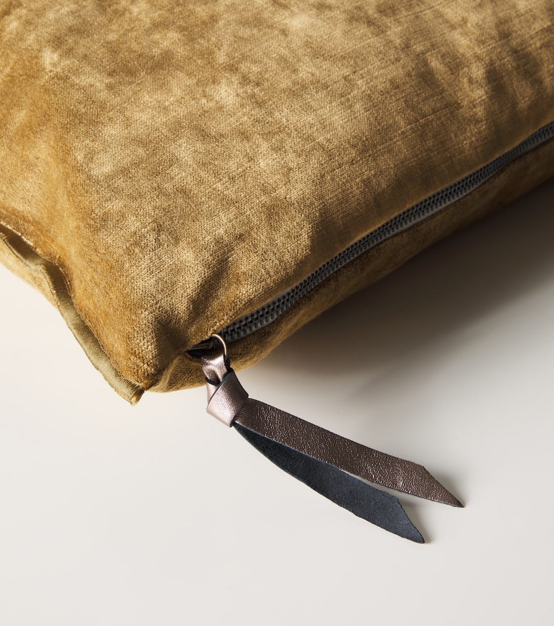 Cotton-blend velour cushion | Maison de Vacances
