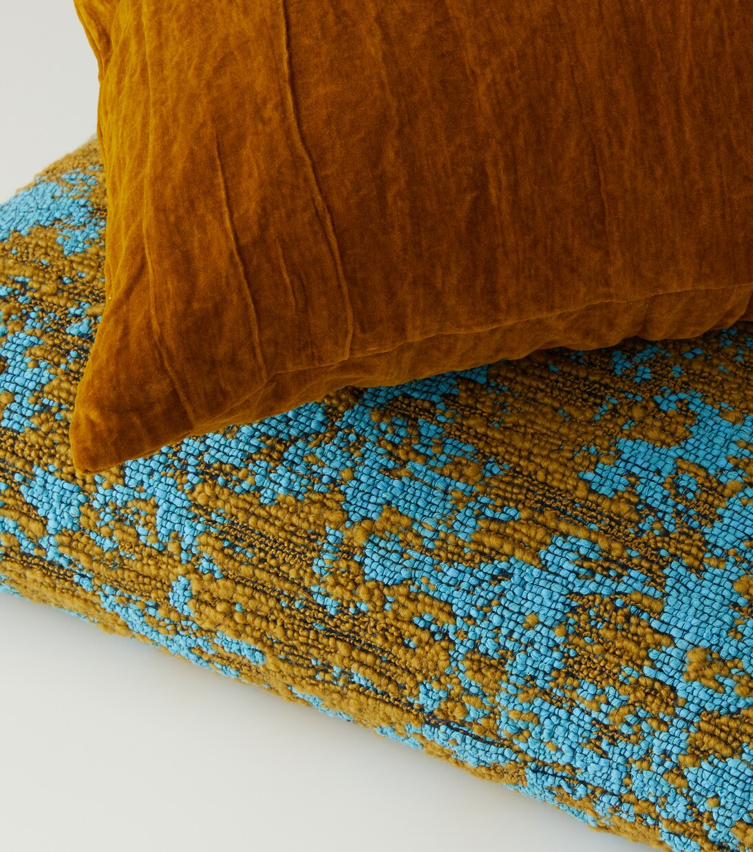 Asinara cushion | The House of Lyria