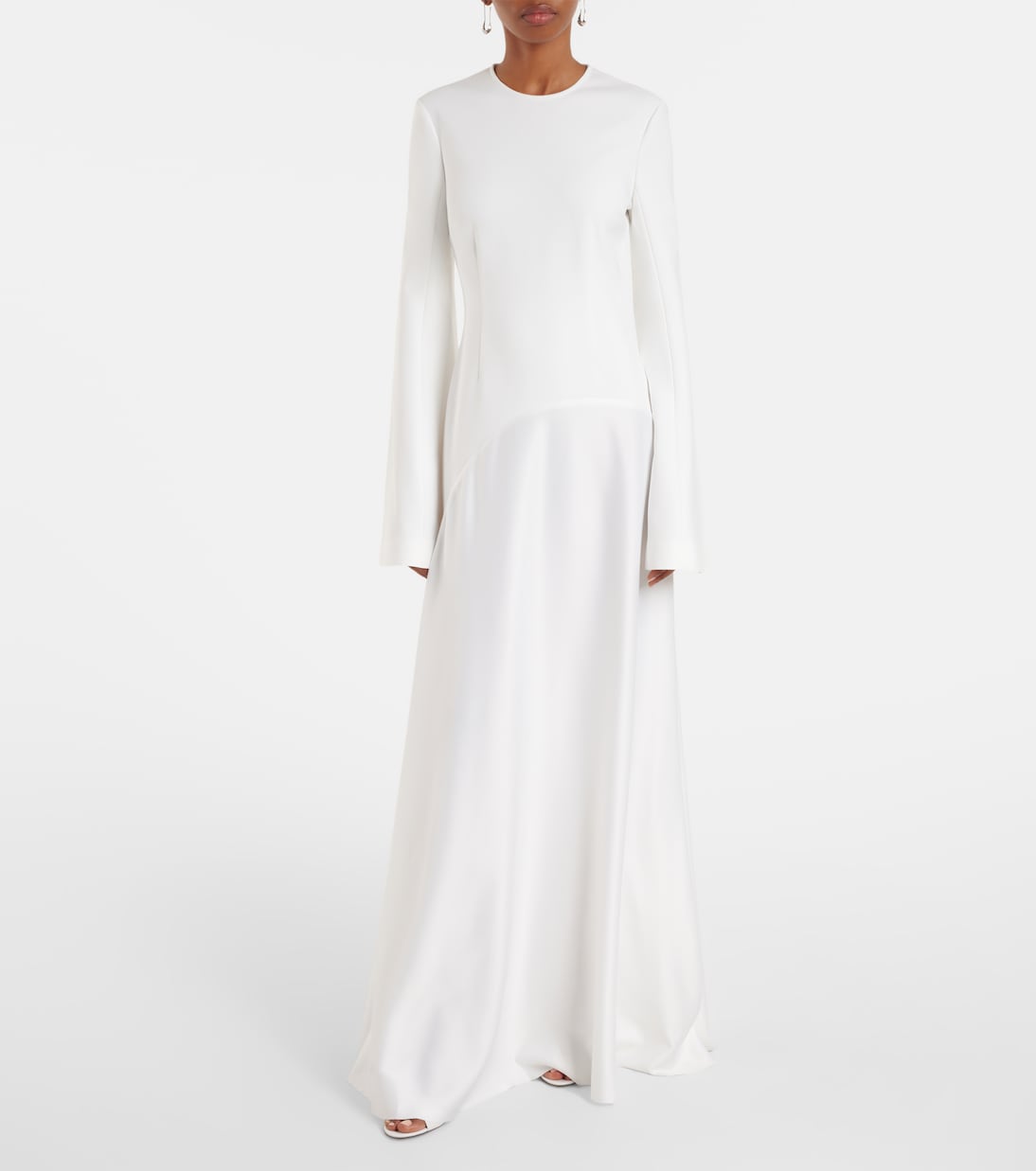 Robe Storm aus Satin | Solace London