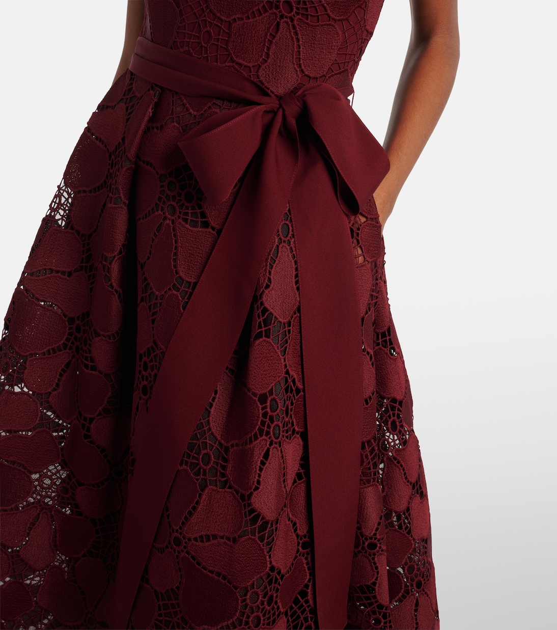 Cocktailkleid aus Guipure-Spitze | Elie Saab