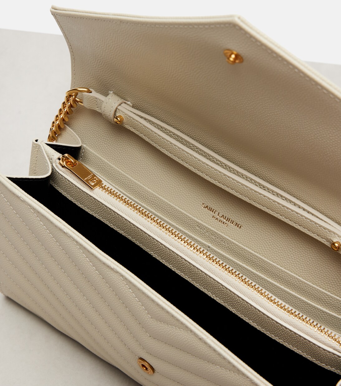 Cassandre matelassé leather wallet on chain | Saint Laurent