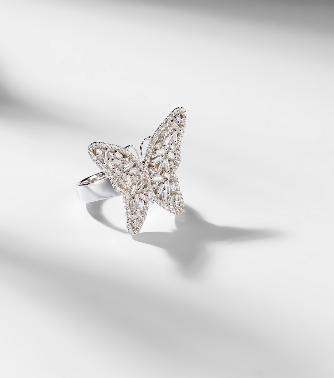 Fireworks Butterfly 18kt white gold ring with diamonds | Suzanne Kalan