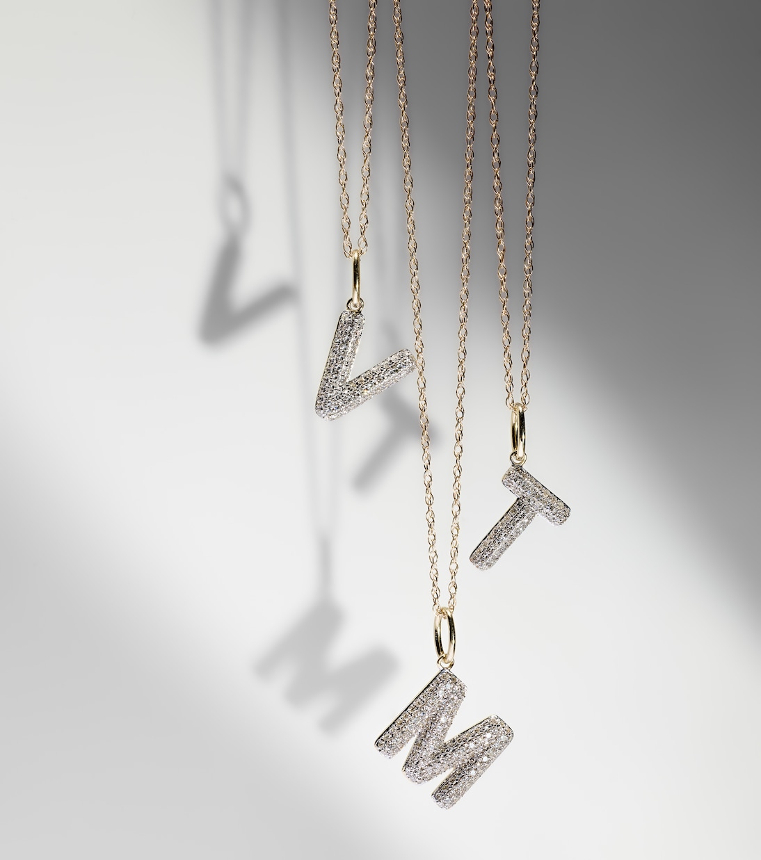 Collier Initial en or 10 ct et diamants | Stone and Strand