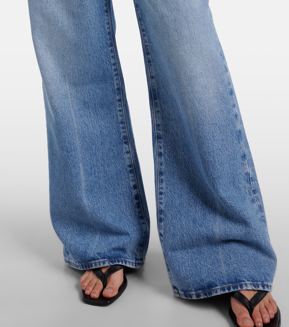 Loose mid-rise wide-leg jeans | Frame