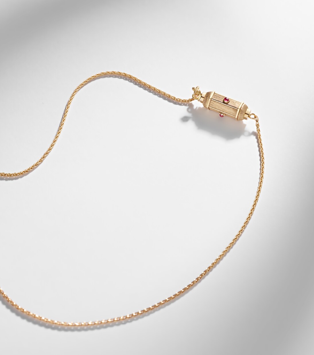 Halskette Coco Micro aus 18kt Gelbgold (750/1000) mit Rubinen | Marie Lichtenberg