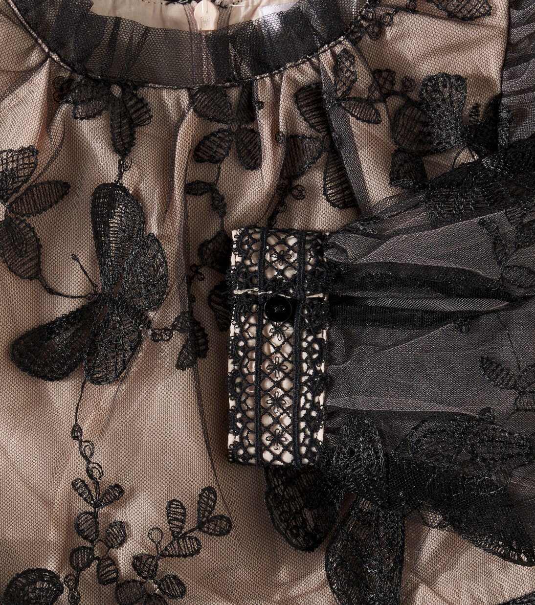 Robe en tulle à ornements | Petite Amalie  