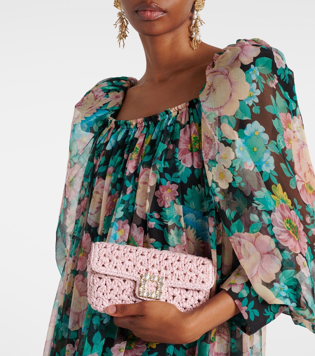 Verzierte Clutch Jeu de Fille aus Raffiabast | Roger Vivier