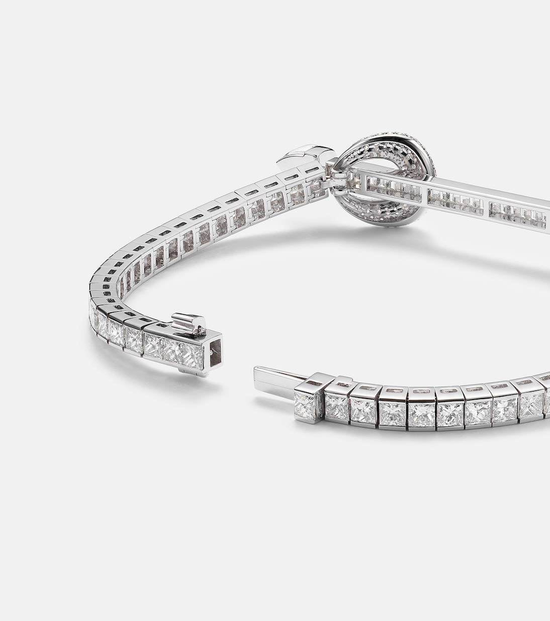 Chakra 18kt white gold bracelet with diamonds and quartz | Ananya