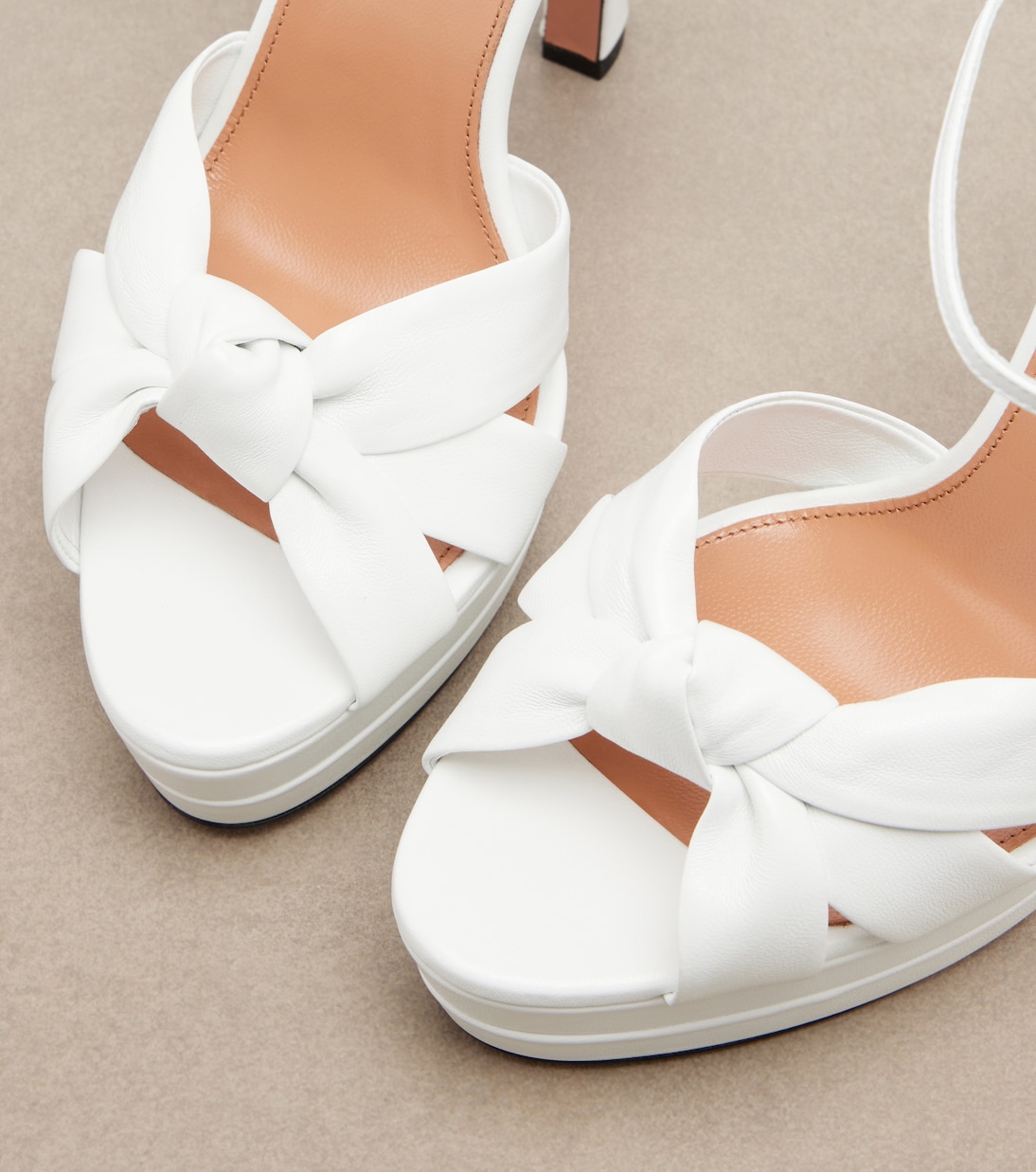 Sandales à plateau Nina en cuir | Aquazzura