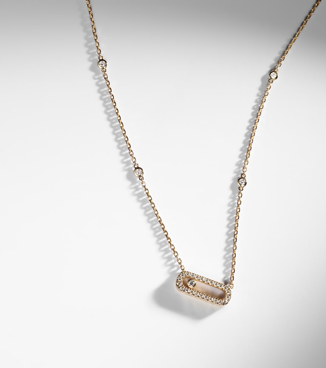 Move Uno 18kt gold necklace with diamonds | Messika