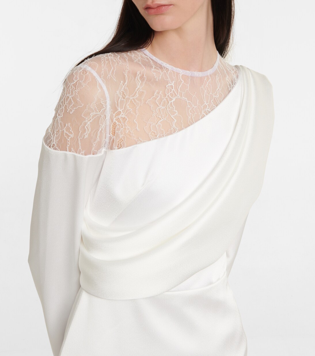 Robe de mariée en dentelle et satin | Rasario