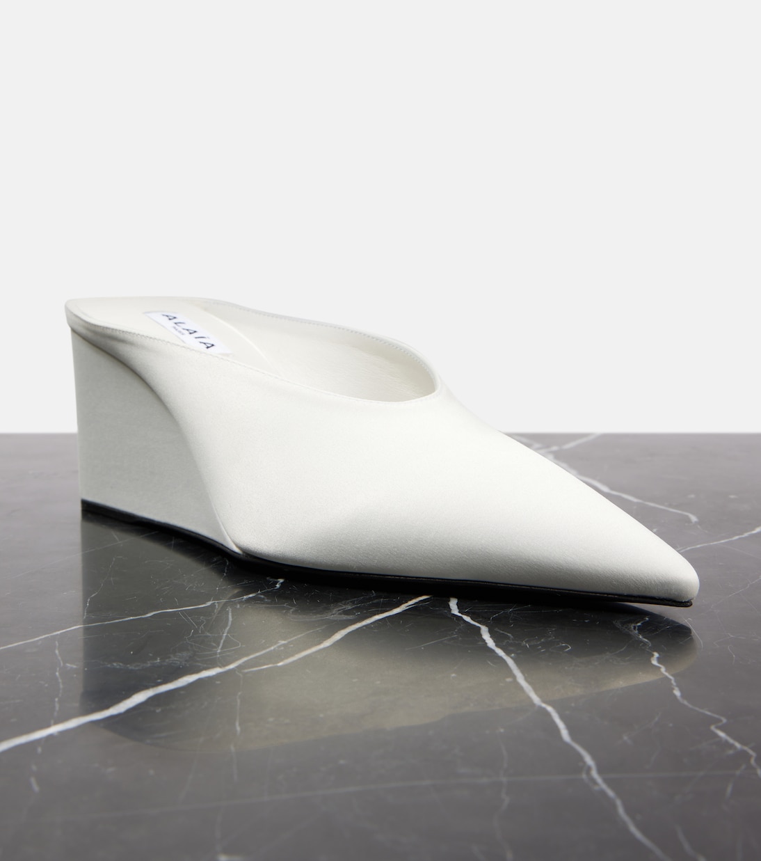 Wedges Cube Pointy 75 aus Satin | Alaïa