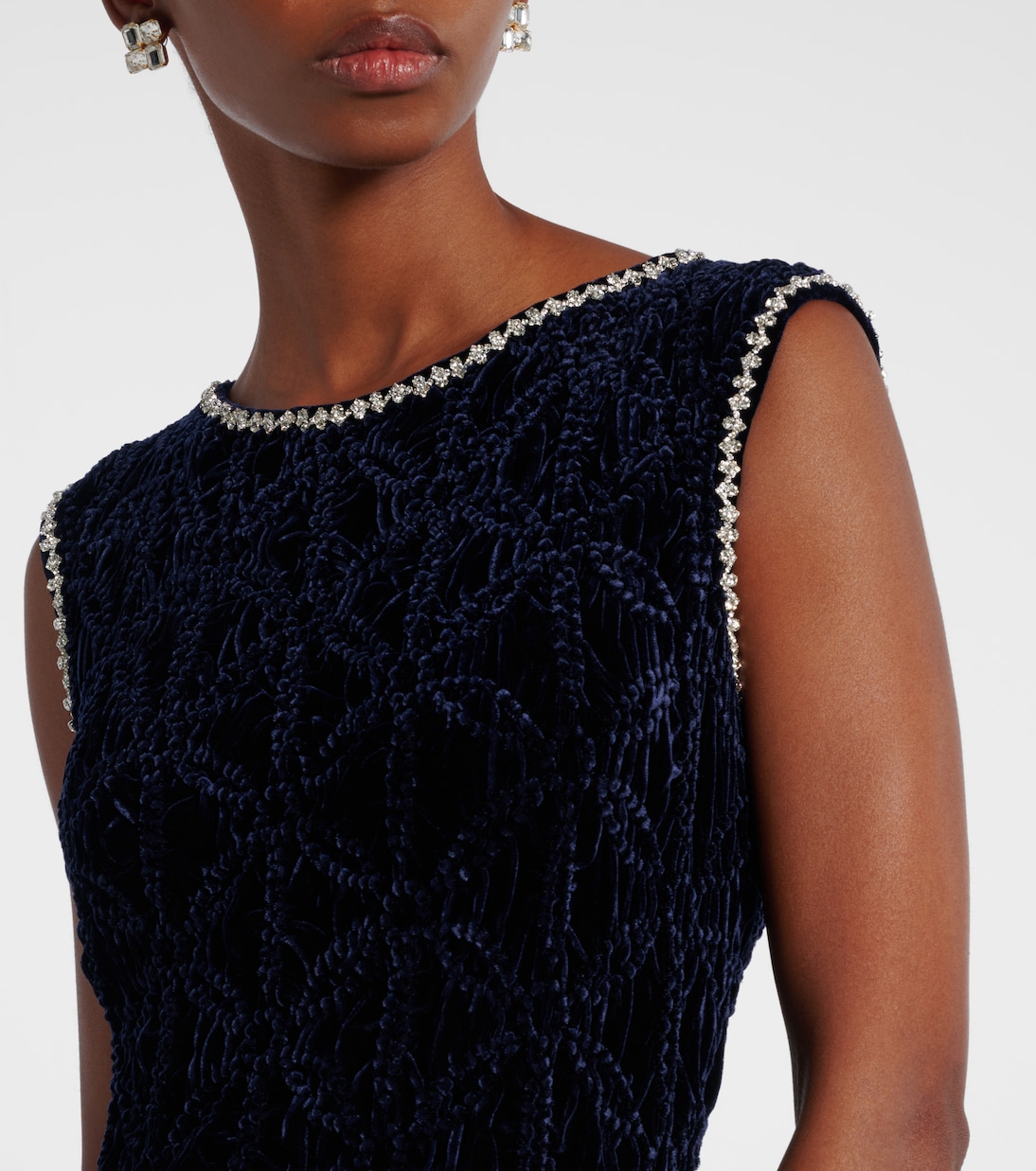 Abito lungo in velluto con decorazioni | Costarellos