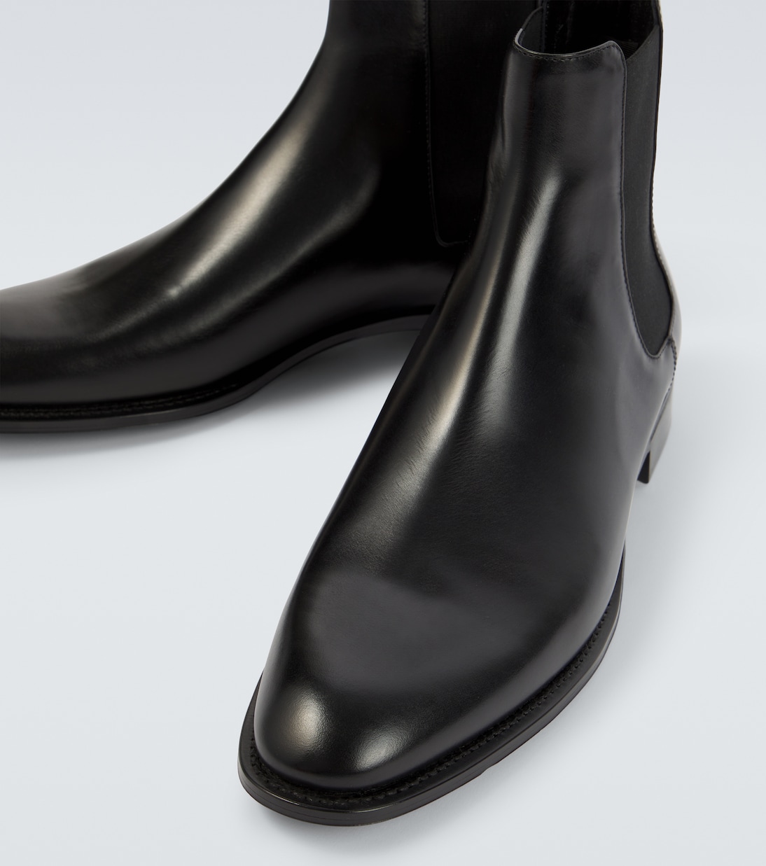 Adrien leather Chelsea boots | Saint Laurent