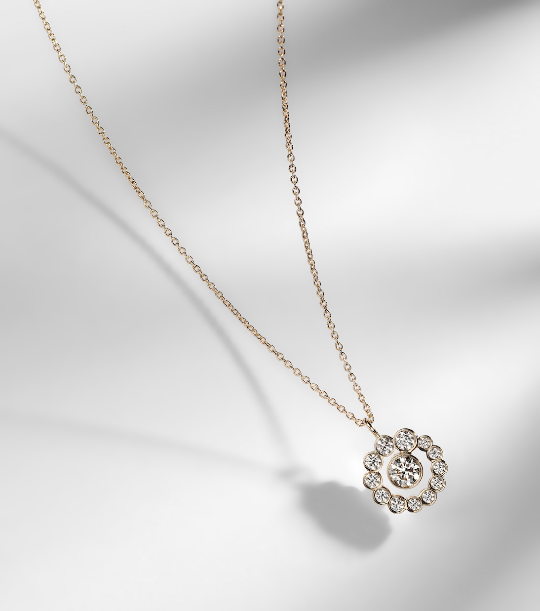 Rêve Simple 18kt gold necklace with diamonds  | Sophie Bille Brahe