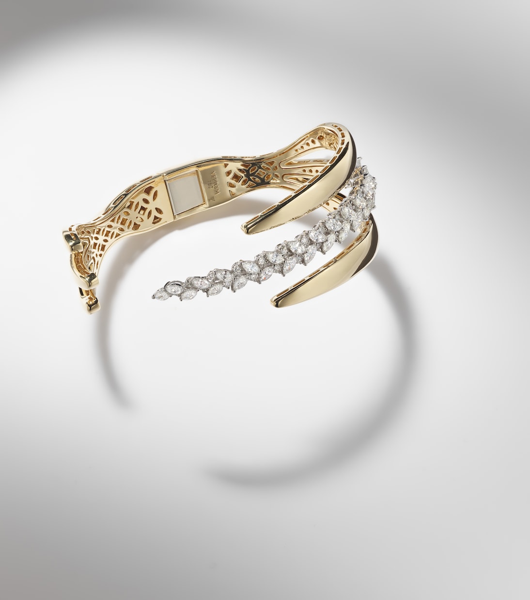 Bracciale Golden Strada in oro bianco e giallo 18kt con diamanti | Yeprem