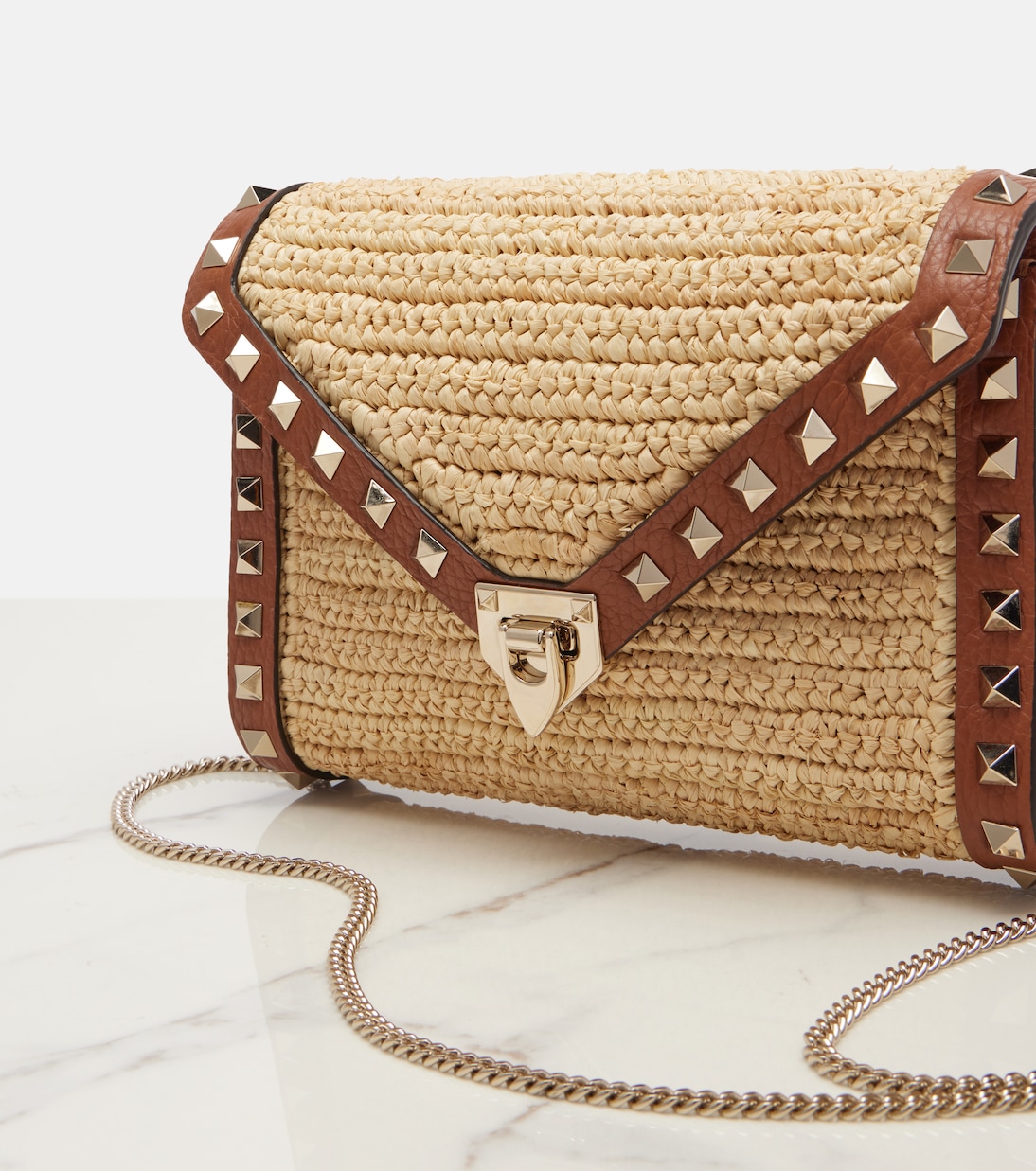 Rockstud Mini raffia shoulder bag | Valentino Garavani