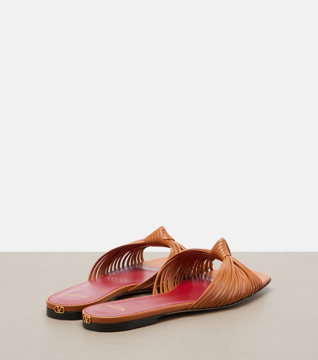 Pantoletten Annet aus Leder | Valentino Garavani