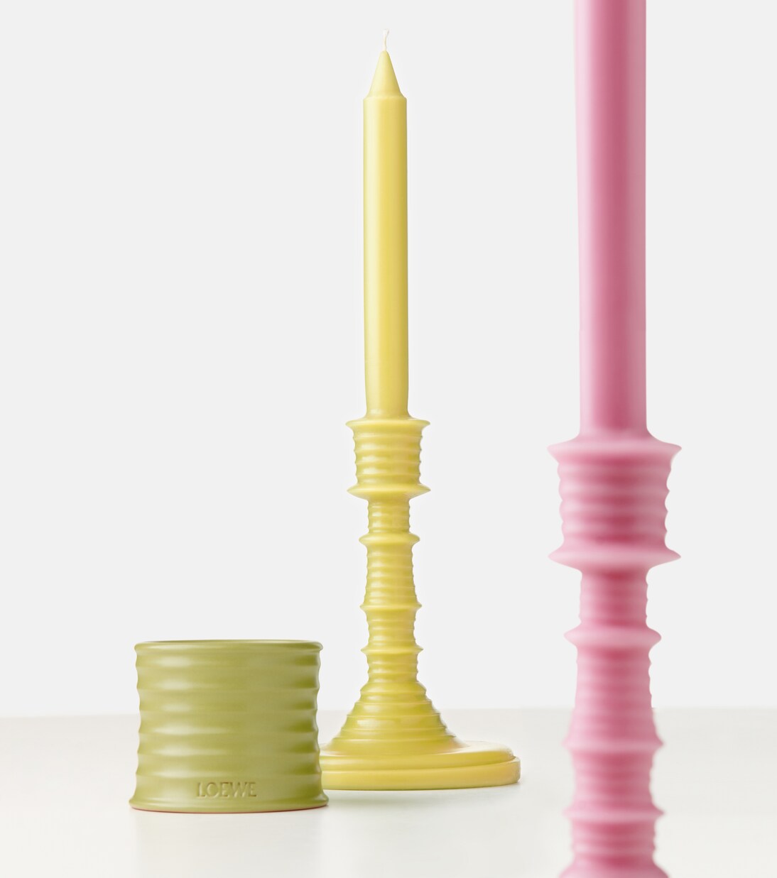 Honeysuckle scented candle | Loewe Home Scents