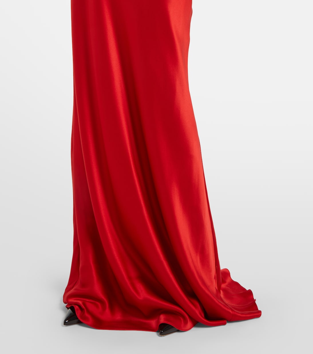 Robe aus Seidensatin | The Sei