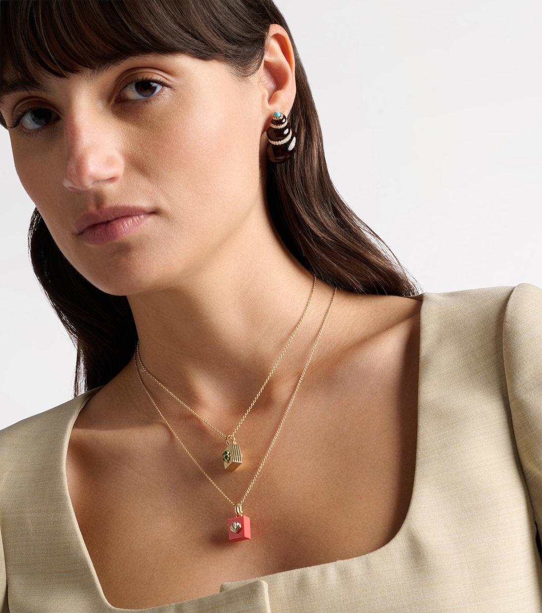 Set aus einzelnem Ohrring Trèfle aus 9kt Gelbgold und Diamanten und Anhänger Le Cubo | Yvonne Léon