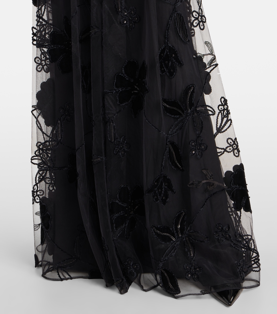 Embroidered tulle and velvet gown | Elie Saab