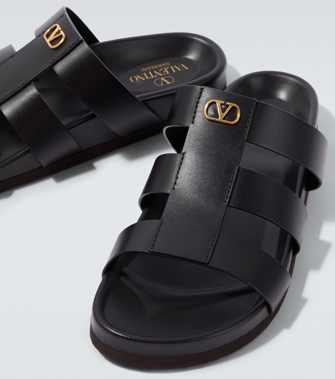 Sandalen Studshield VLogo aus Leder | Valentino Garavani