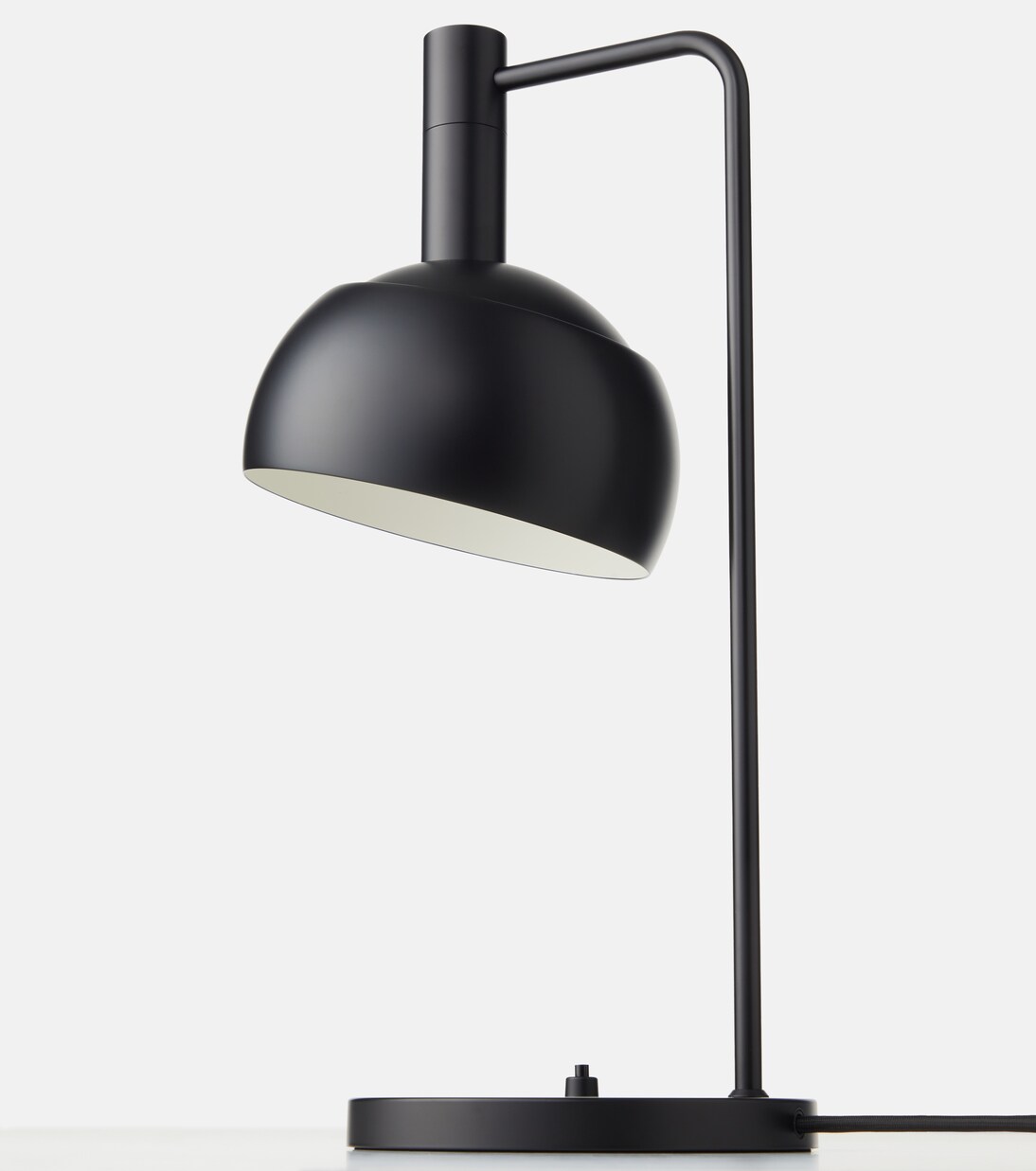 FJ Elements table lamp by Finn Juhl | Louis Poulsen