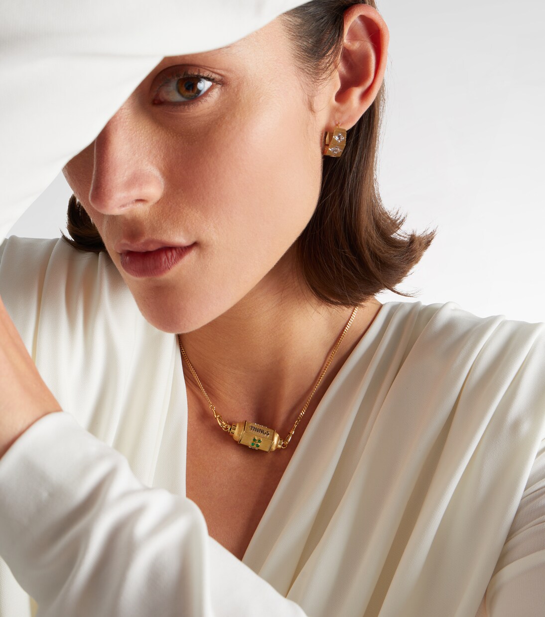 Collar con colgante Good Things de oro de 18 ct con esmeraldas | Marie Lichtenberg