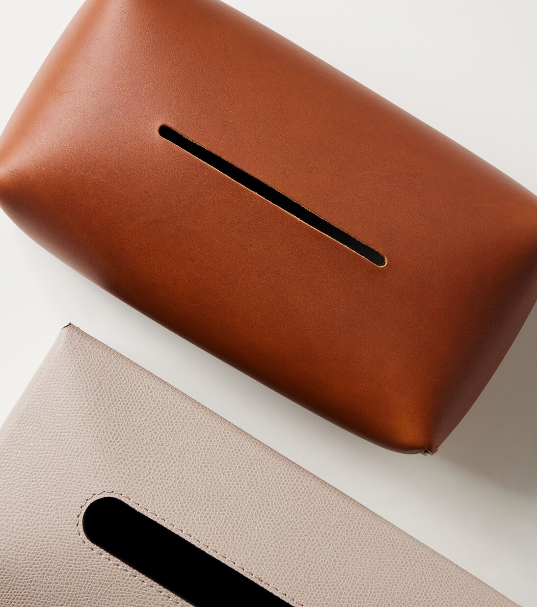 Niez leather tissue holder | Michaël Verheyden