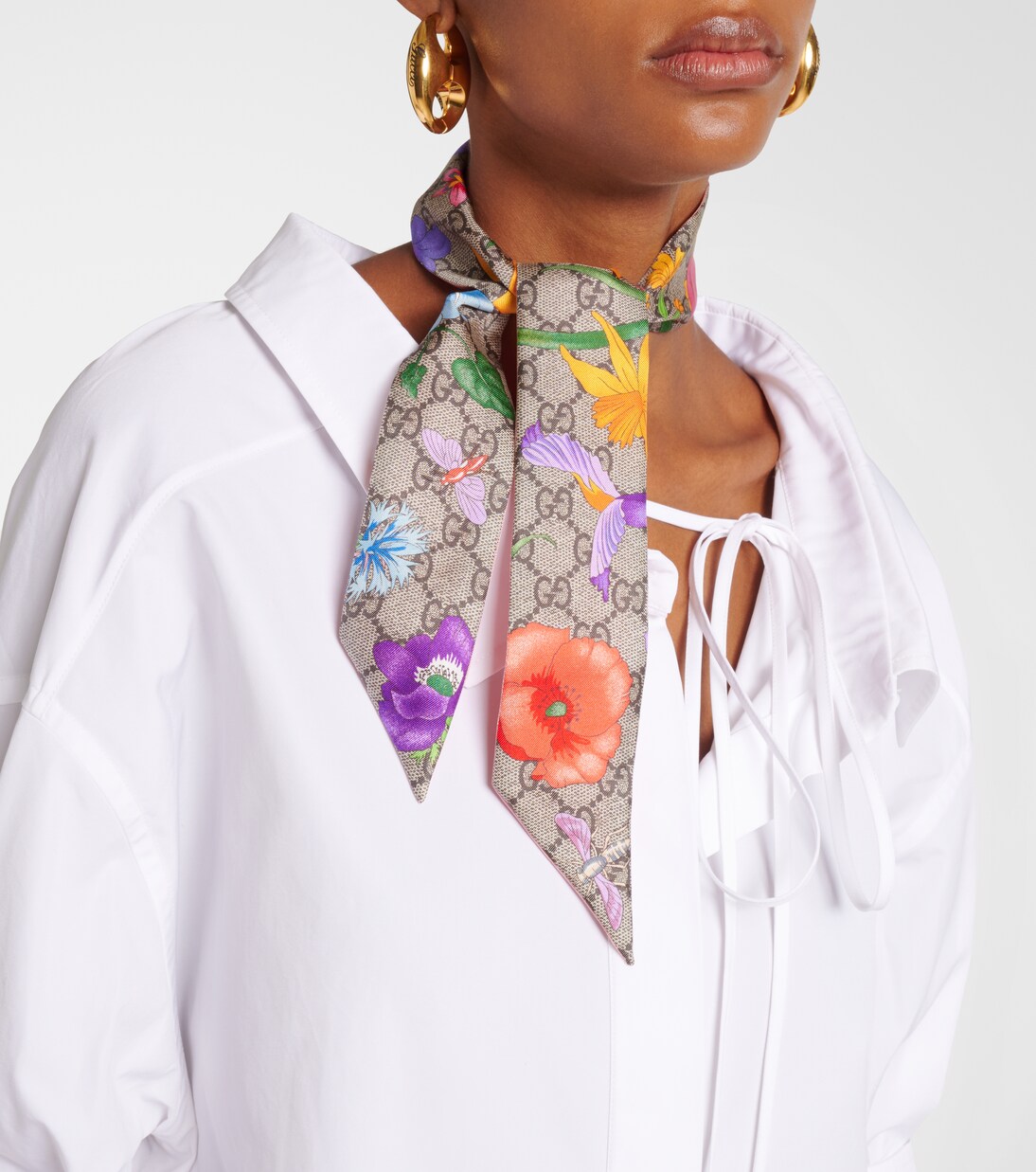 Foulard in twill di seta con stampa GG Flora | Gucci