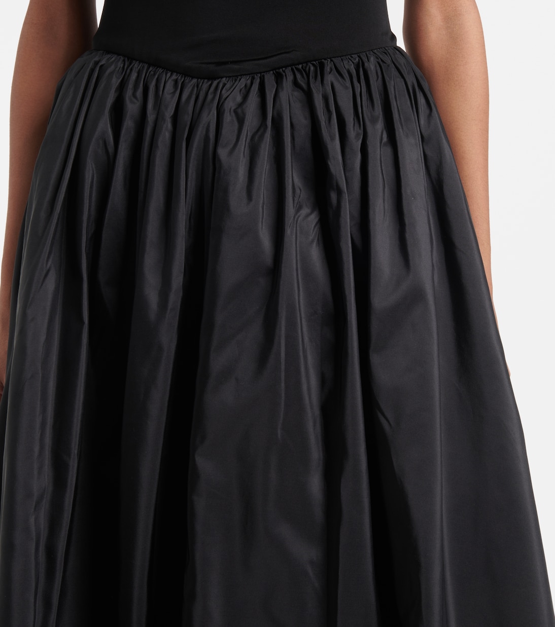 Abito lungo Cate in jersey e taffetà di seta | The New Arrivals Ilkyaz Ozel