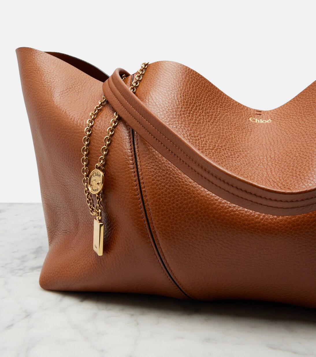 Chloé Spin East-West leather tote bag | Chloé