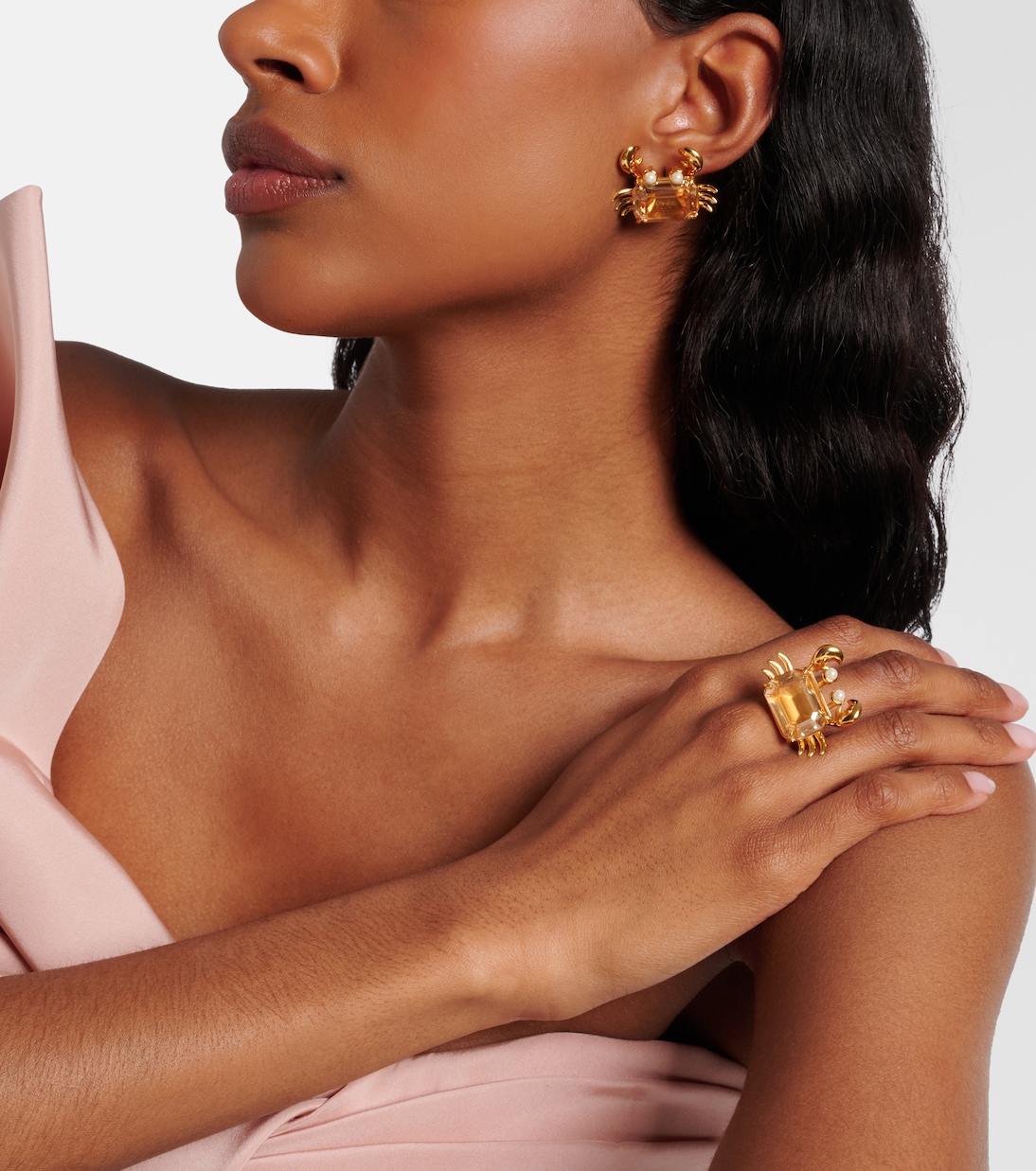 Crab embellished earrings | Oscar de la Renta