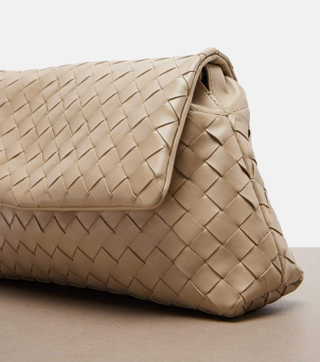 Schultertasche Giorno Small aus Leder | Bottega Veneta