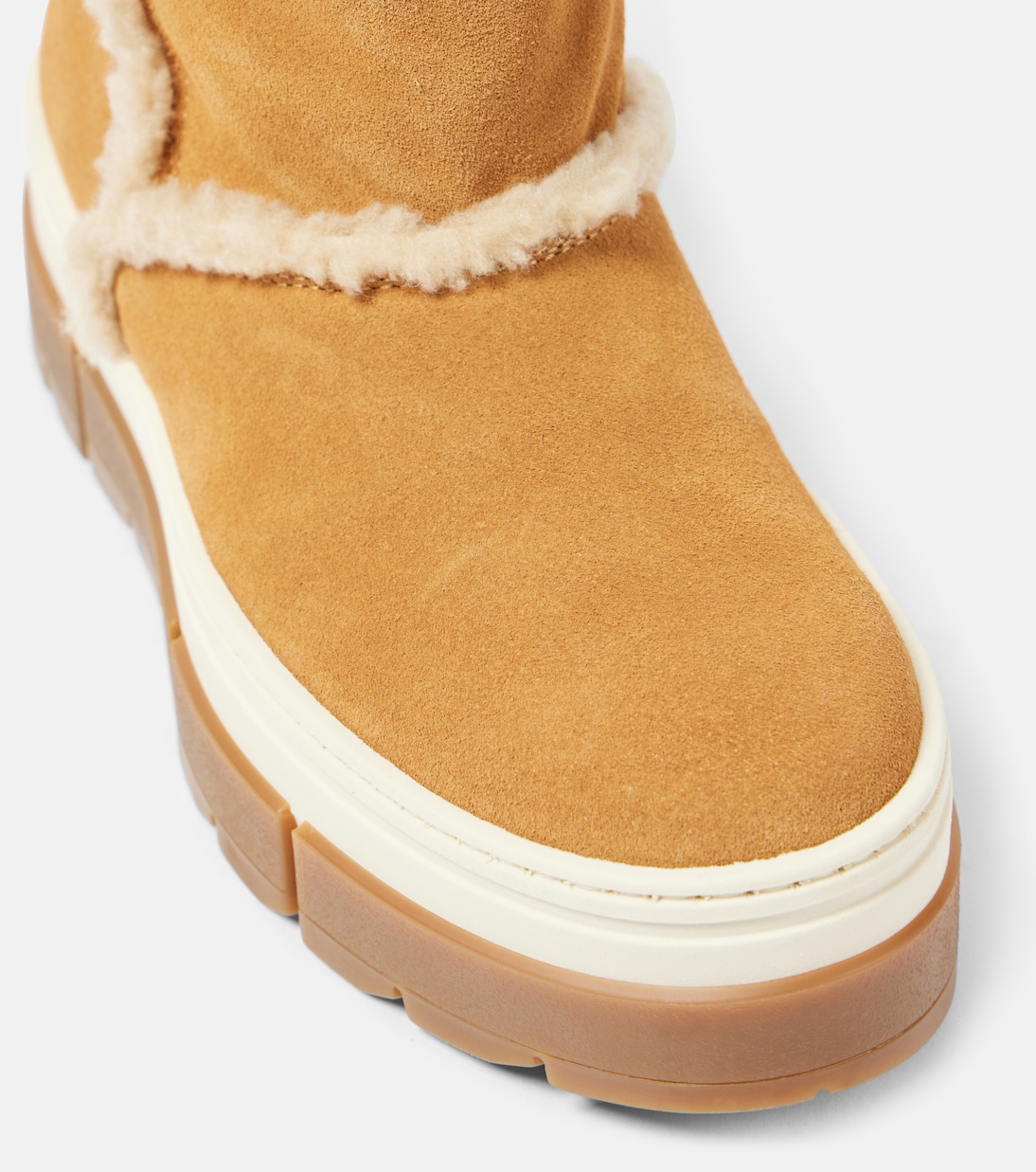 Shearling-lined suede ankle boots | Bogner