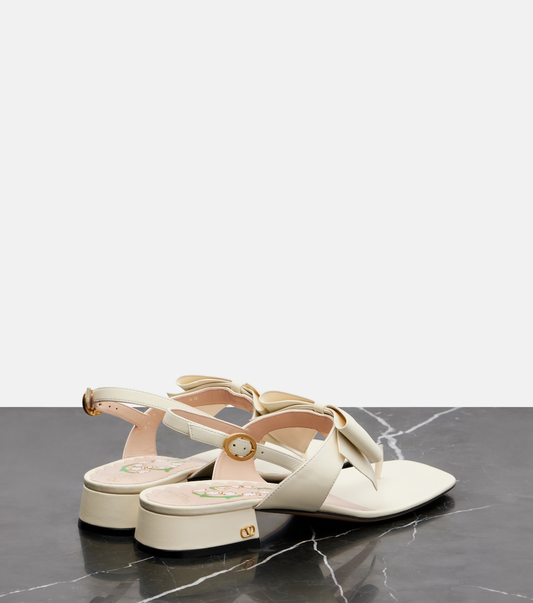 Bowow 25 leather thong sandals | Valentino Garavani