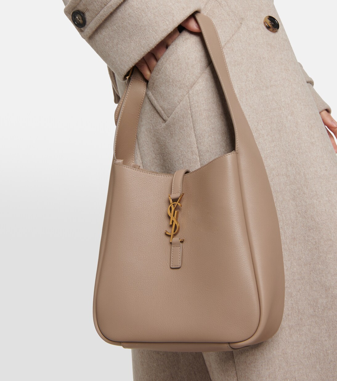 Le 5 à 7 Small leather shoulder bag | Saint Laurent