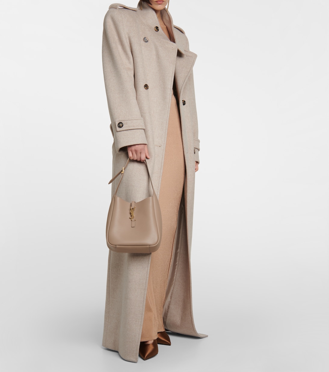 Le 5 à 7 Small leather shoulder bag | Saint Laurent