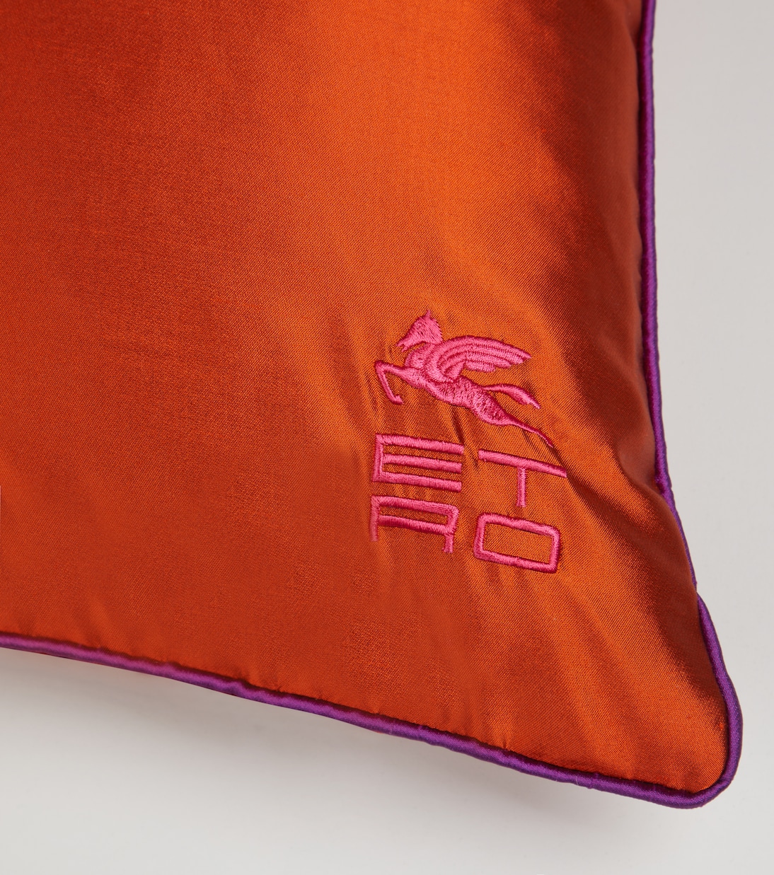 Pegaso embroidered silk cushion | Etro