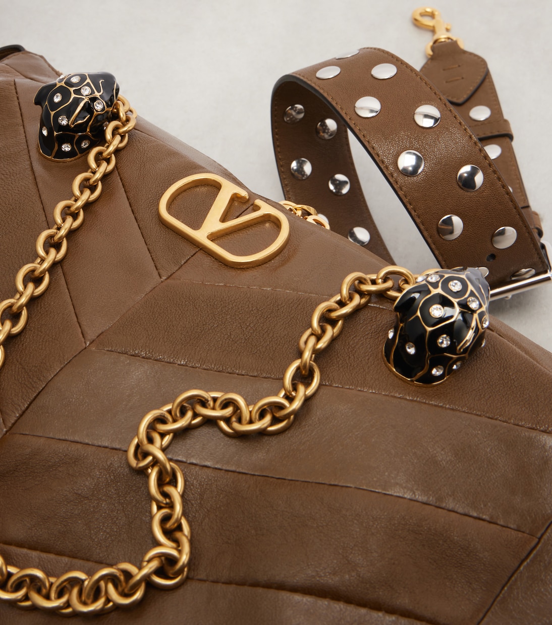 Panthea Medium leather tote bag | Valentino Garavani