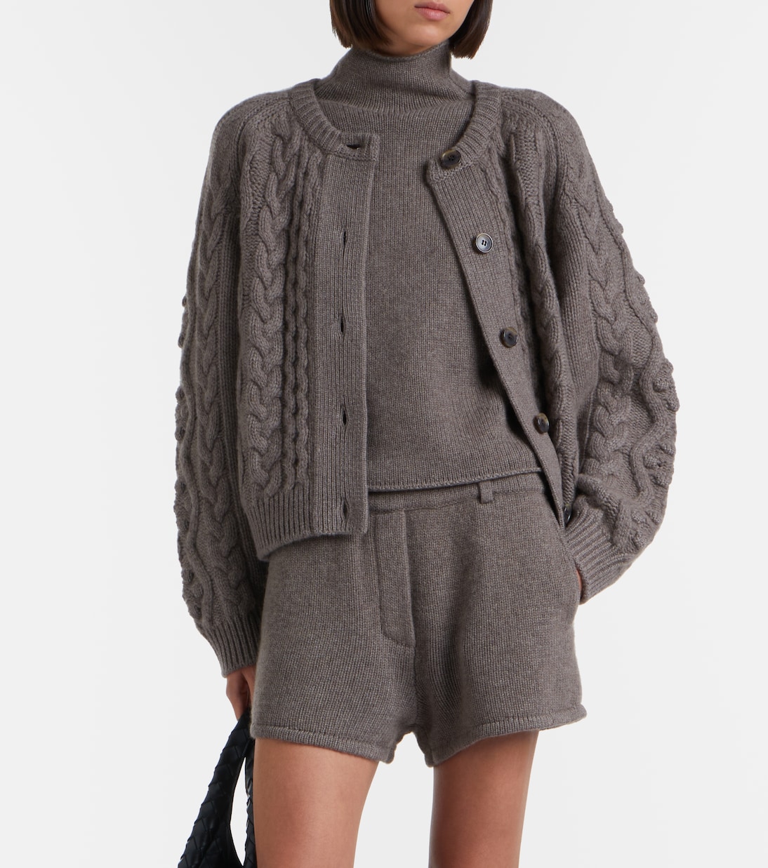 Fride cashmere turtleneck sweater | Lisa Yang