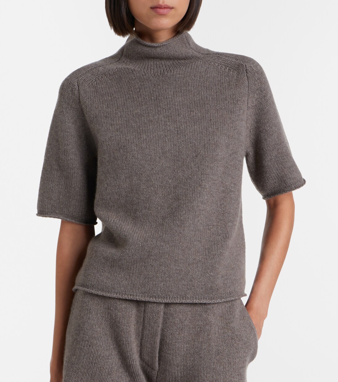 Fride cashmere turtleneck sweater | Lisa Yang