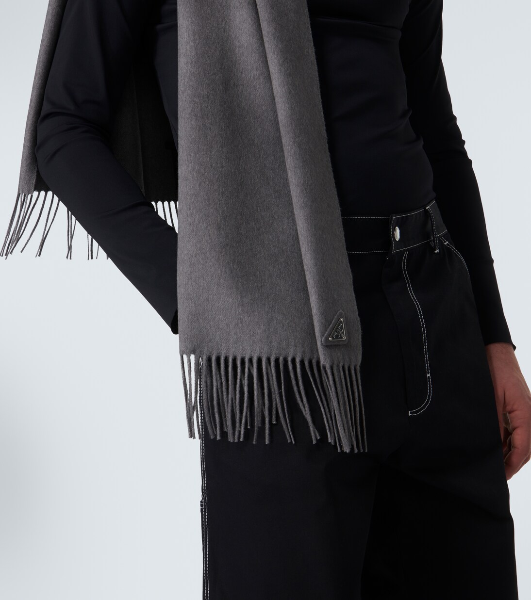 شال من الحرير والكشمير | Prada